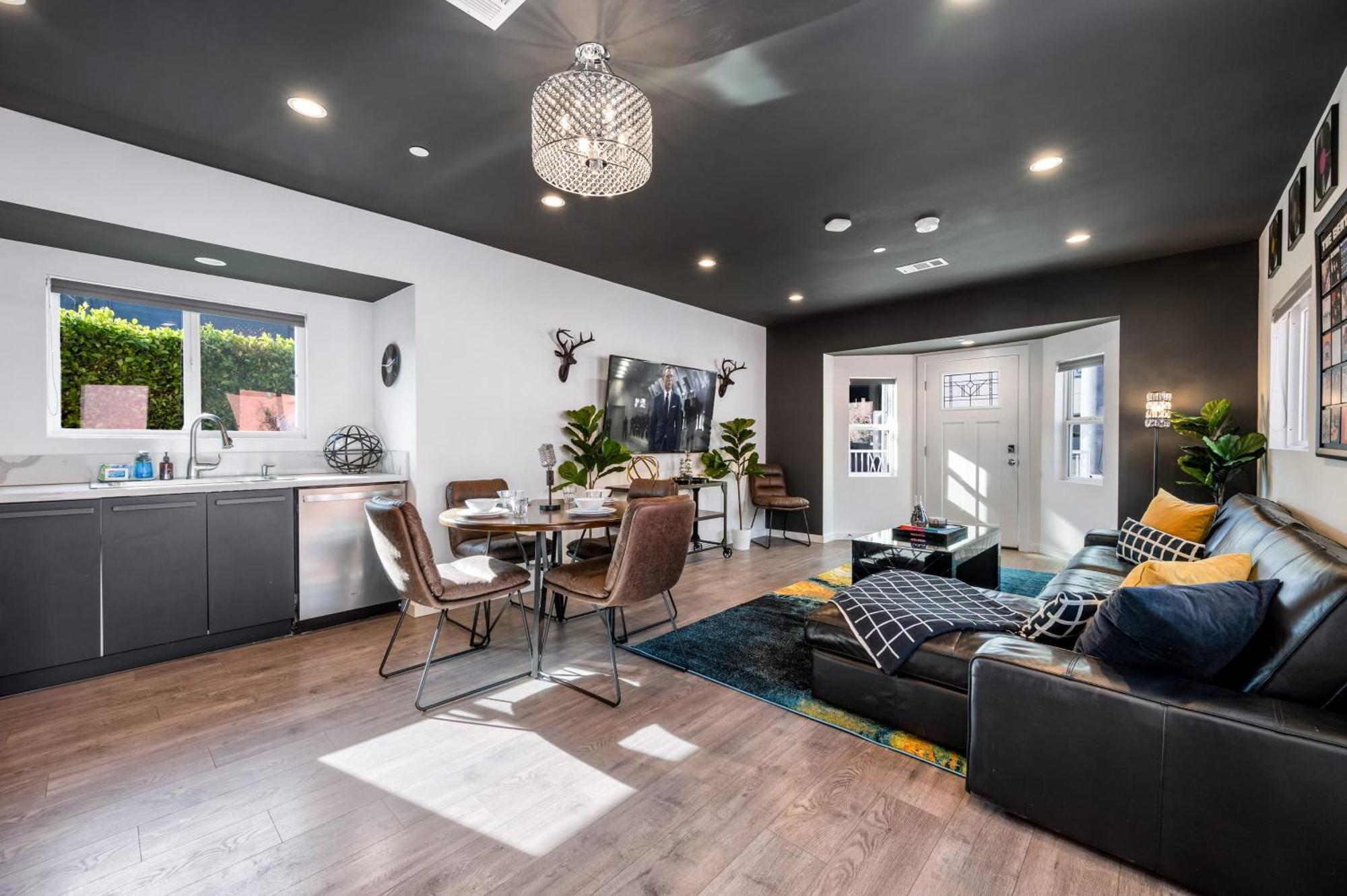Rock N Roll By Avantstay Vibey Hollywood Retreat Steps To Attractions Los Angeles Bagian luar foto